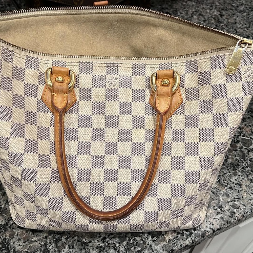 Louis Vuitton Purse